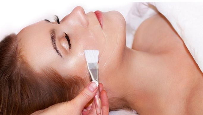 Does Glycolic Acid Peel Improve Facial Skin Smoothness?